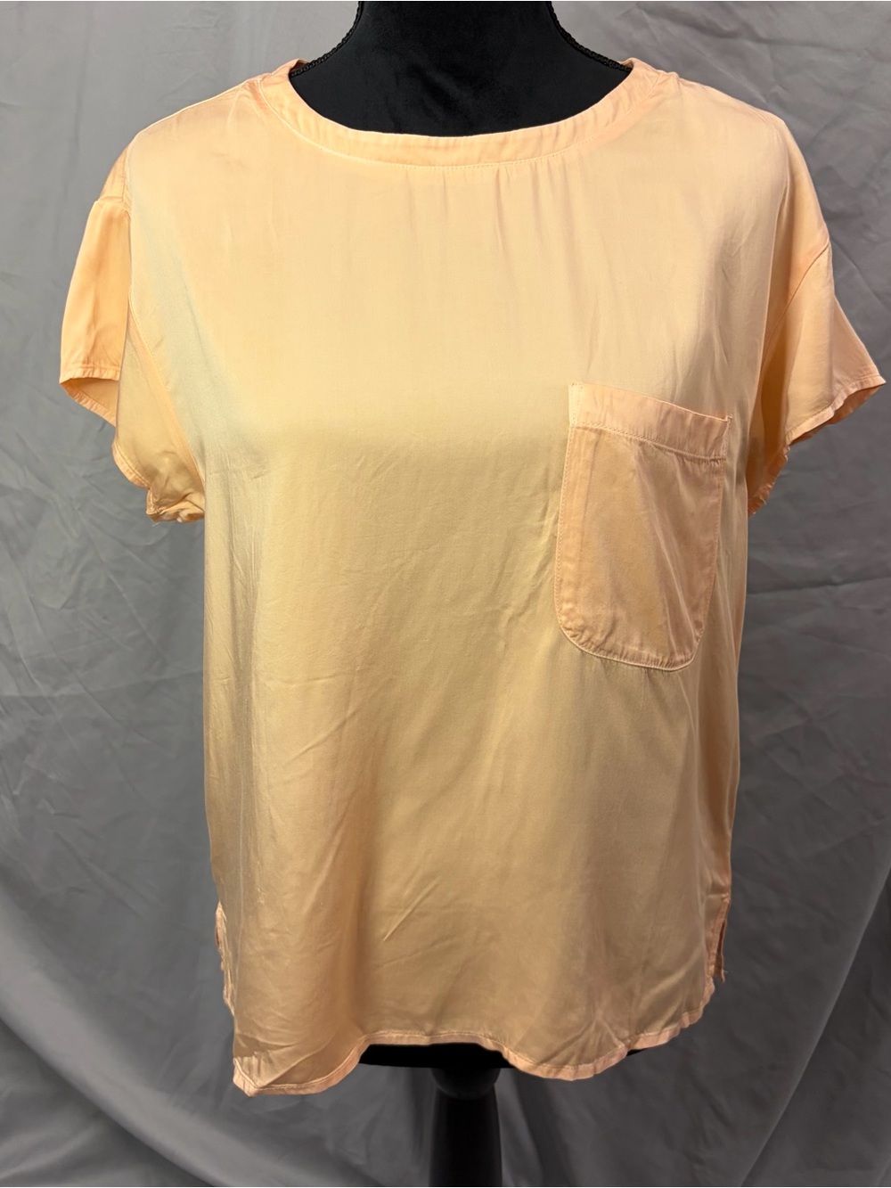 Cloth & Stone Women's Peach Chambray Pocket T-Shirt